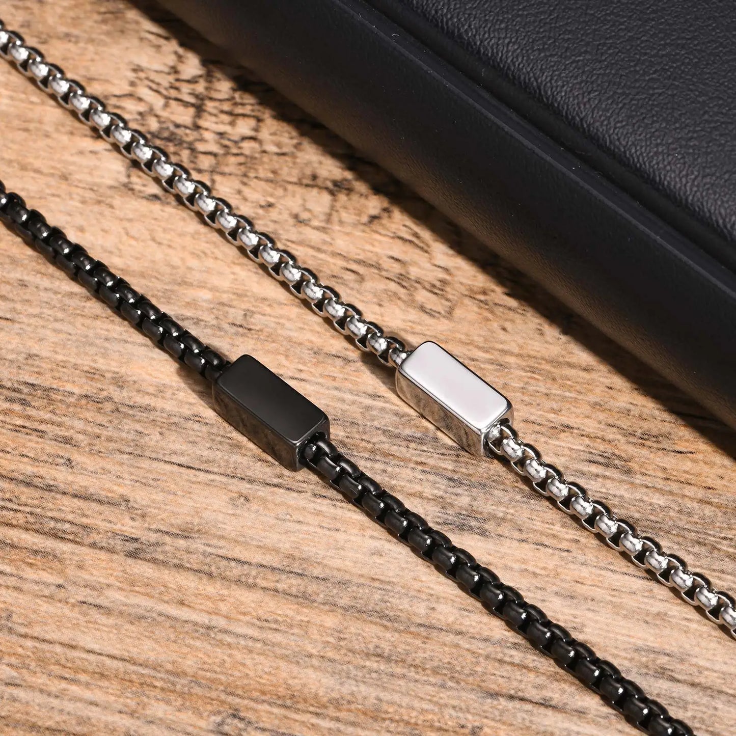 Pulseira Masculina em Aço Inoxidável – Estilo, Força e Versatilidade