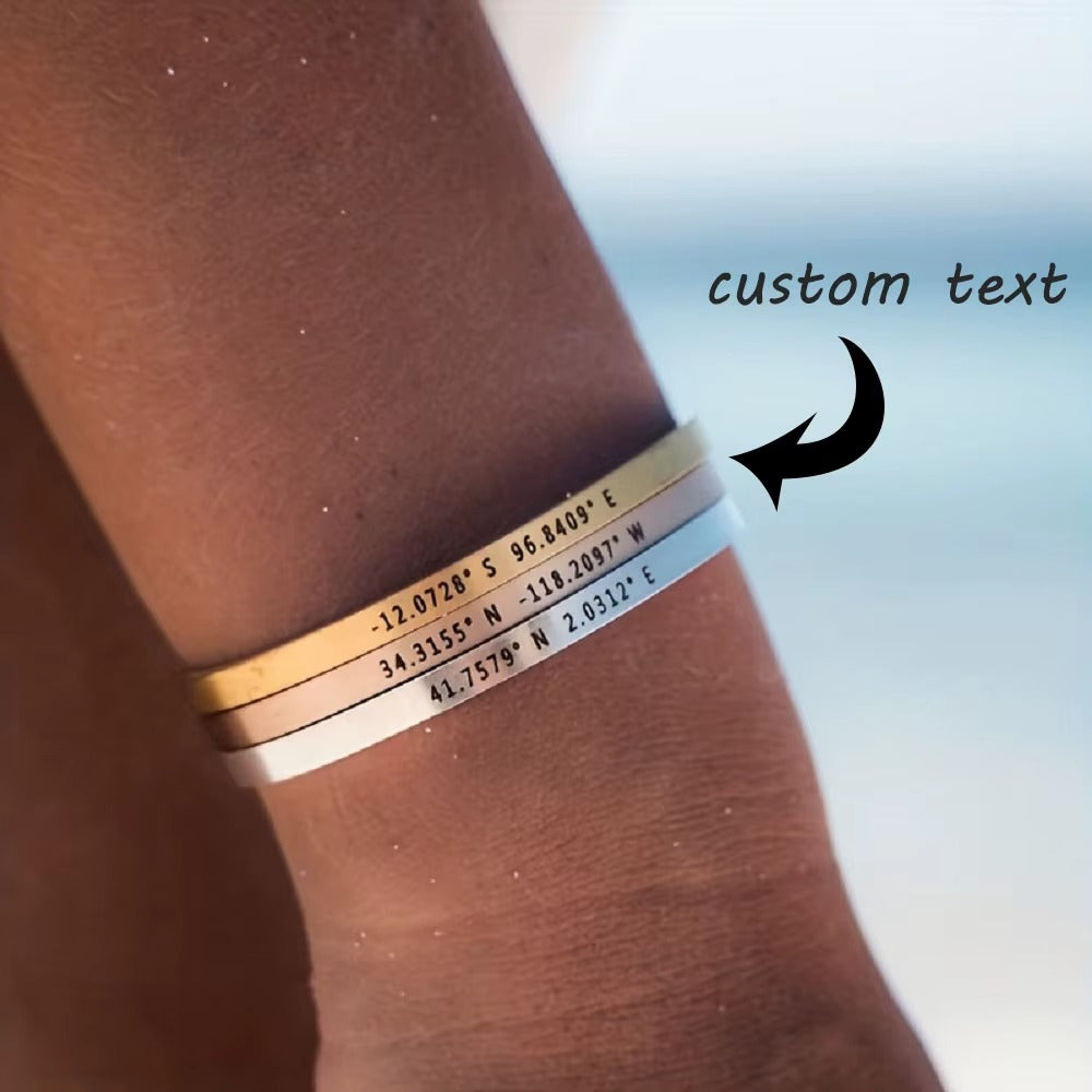 Pulseira Bracelete Dourada com Frase Inspiradora – Estilo e Motivação