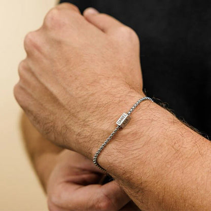 Pulseira Masculina em Aço Inoxidável – Estilo, Força e Versatilidade