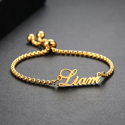 Pulseira com Nome em Cursiva – Personalização Elegante em Aço Dourado