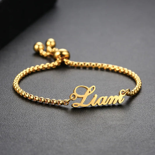 Pulseira com Nome em Cursiva – Personalização Elegante em Aço Dourado